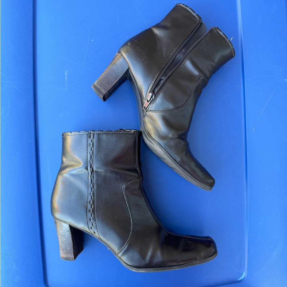 Liz Claiborne black square toe booties